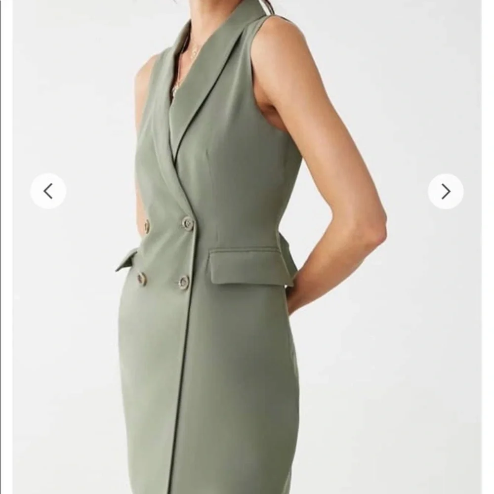 Forever 21 dull green double-breasted sleeveless dress - Picture 1 of 4